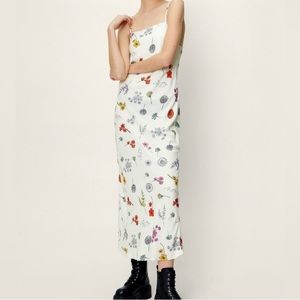 Nasty Gal Floral midi dress sz 0